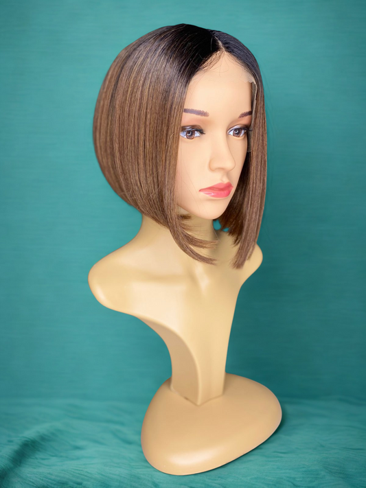 Peluca corta melena división media